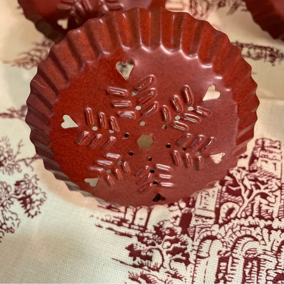 Night Light Covers, set of 4 Punched Tin  Snowflake design, fits standard plug - Picture 8 of 8